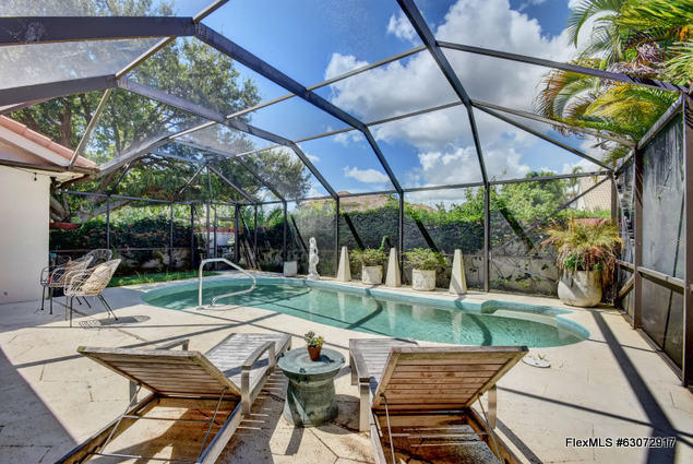 VILLAS OF BEAR LAKES ESTATES - Residential