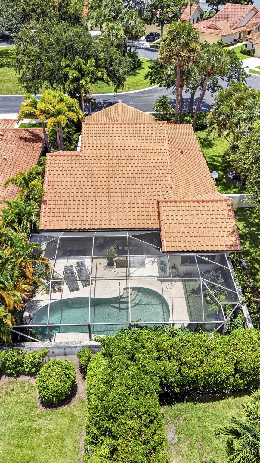 VILLAS OF BEAR LAKES ESTATES - Residential