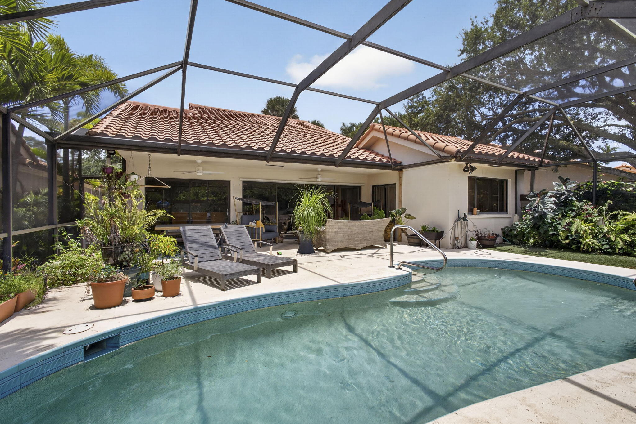 VILLAS OF BEAR LAKES ESTATES - Residential