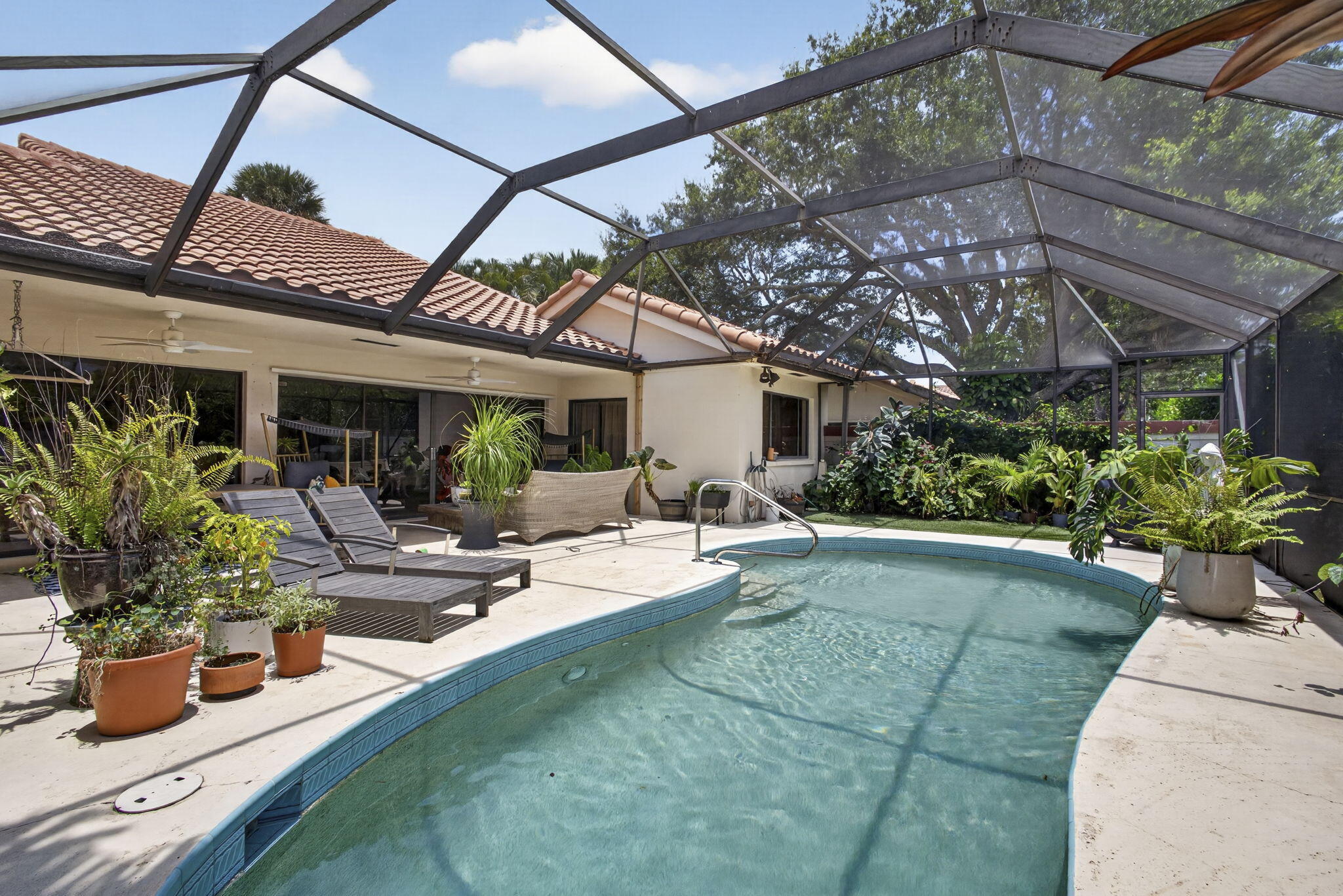 VILLAS OF BEAR LAKES ESTATES - Residential