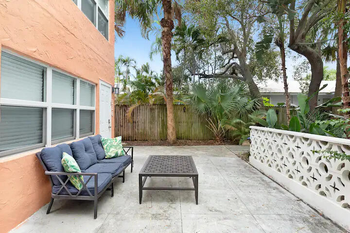 LAKE WORTH TOWN OF - Residential Income