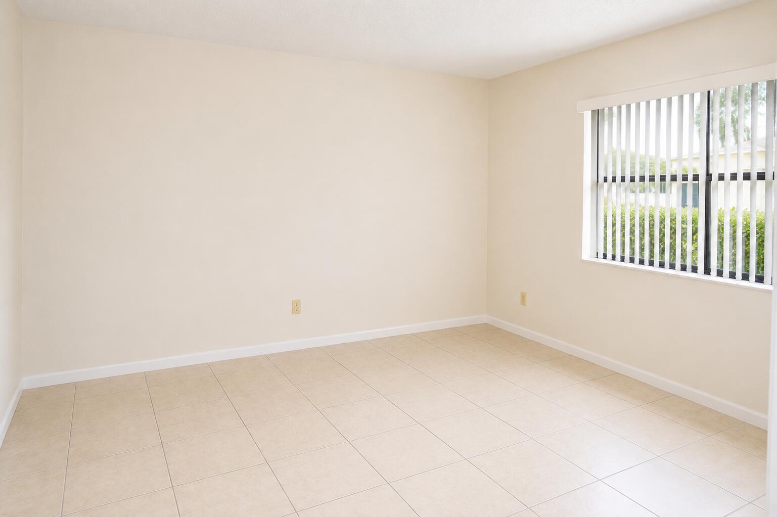 GRENADIER GARDENS - Residential Lease