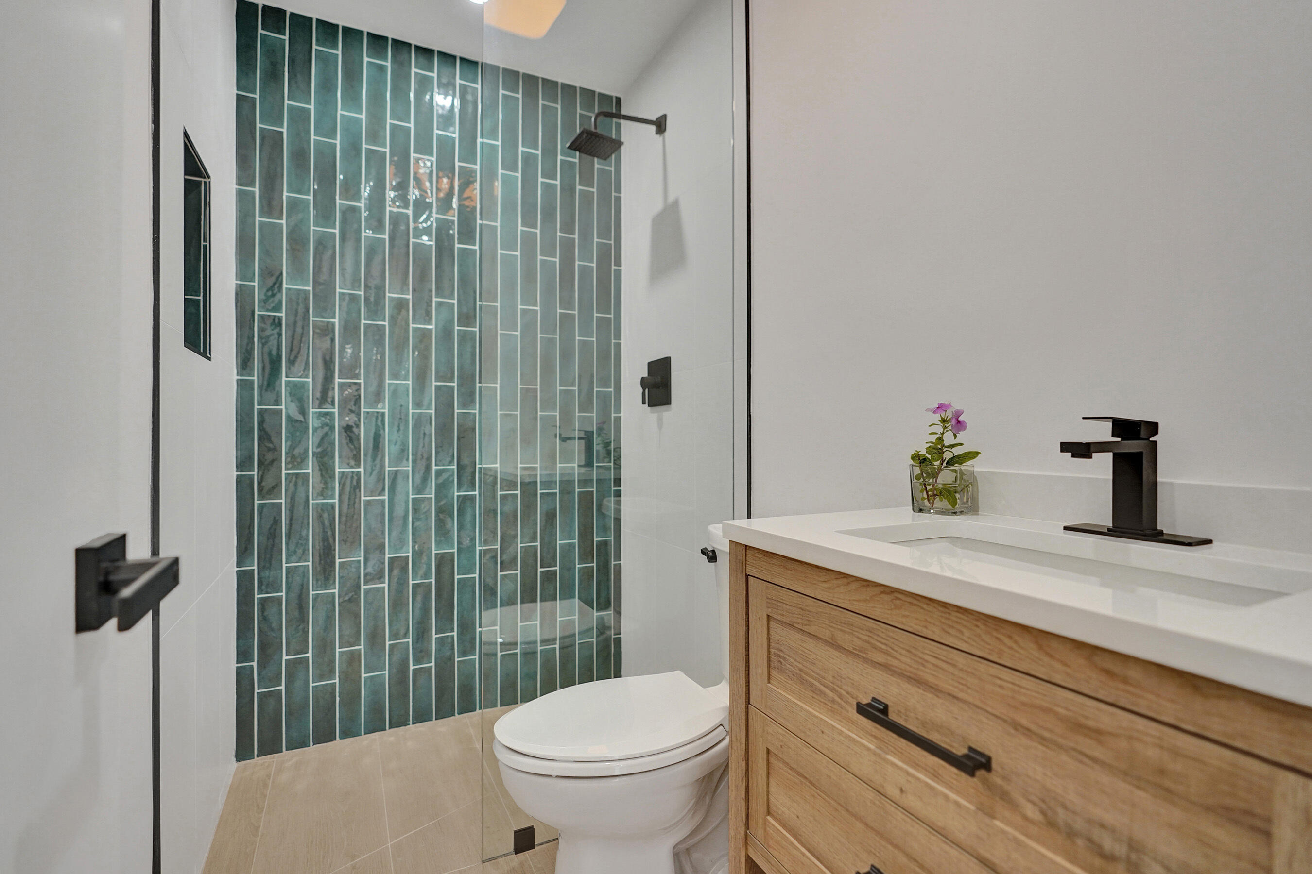 LAKEVIEW HEIGHTS ADD 3 - Residential