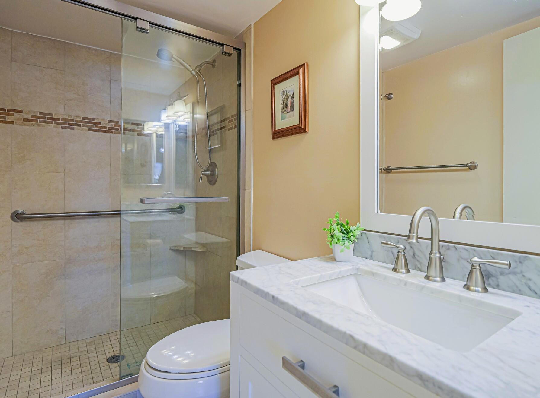 GROVE ISLE EAST CONDOMINIUM - Residential