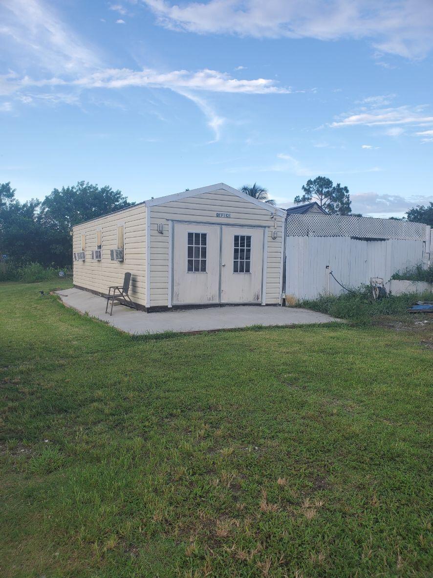 24-42-40~ S 243.6 FT OF N - Residential