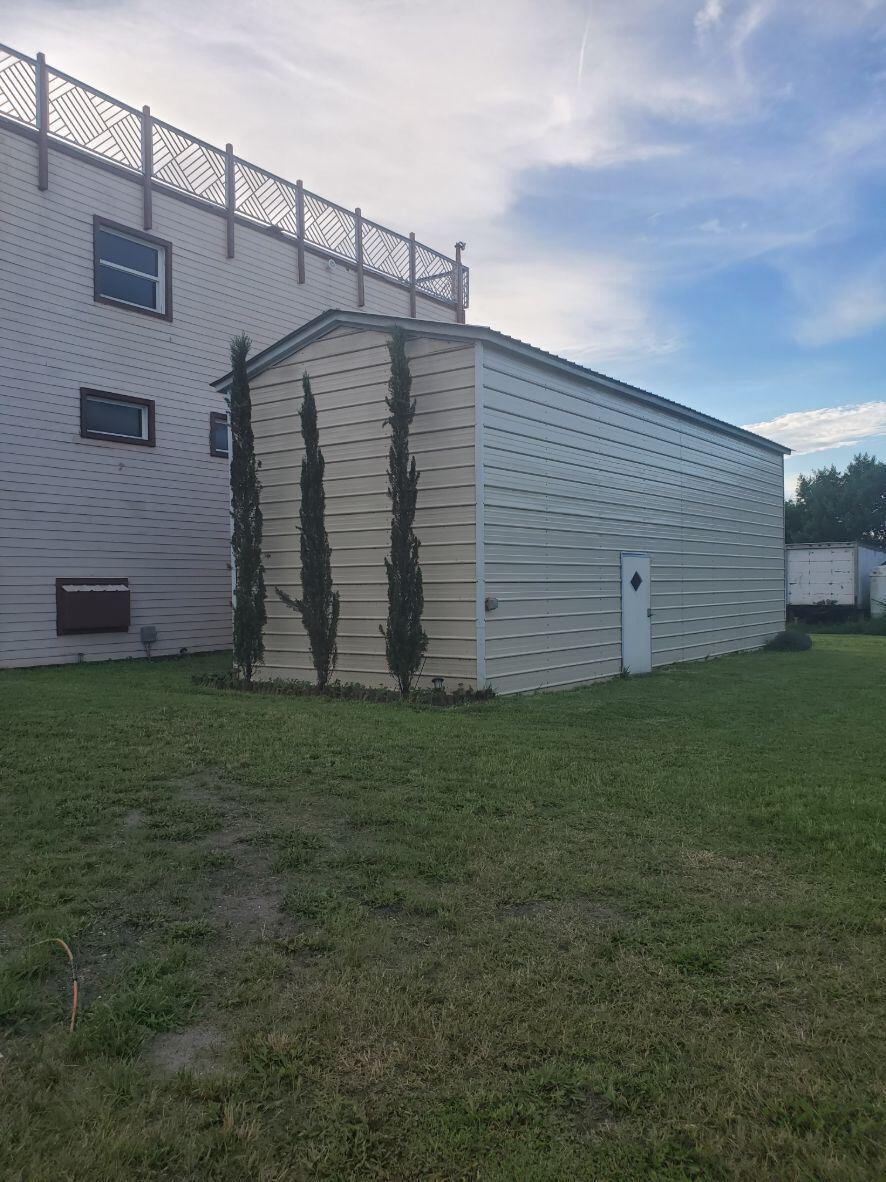 24-42-40~ S 243.6 FT OF N - Residential