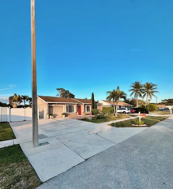 COUNTERPOINT ESTATES 5 - Residential