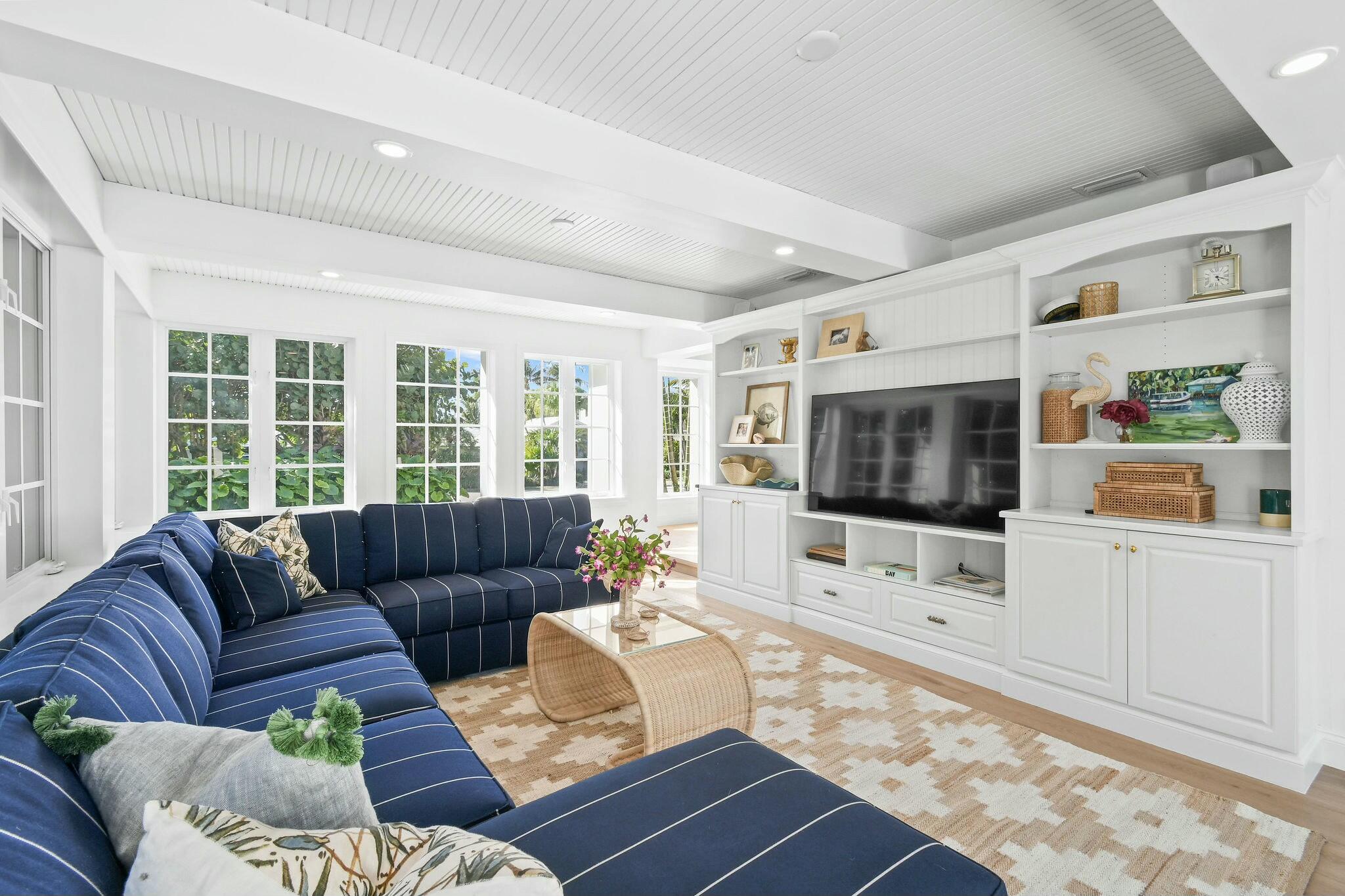 JUPITER INLET BEACH COLONY - Residential