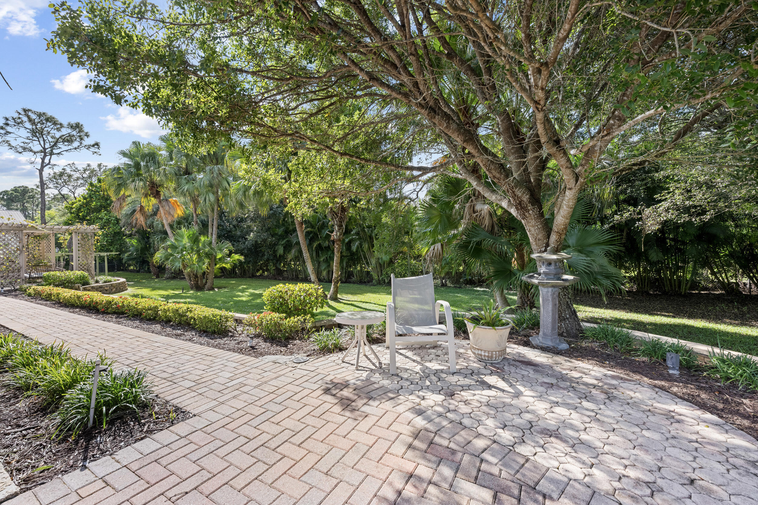 Palm Beach Country Estates - Residential