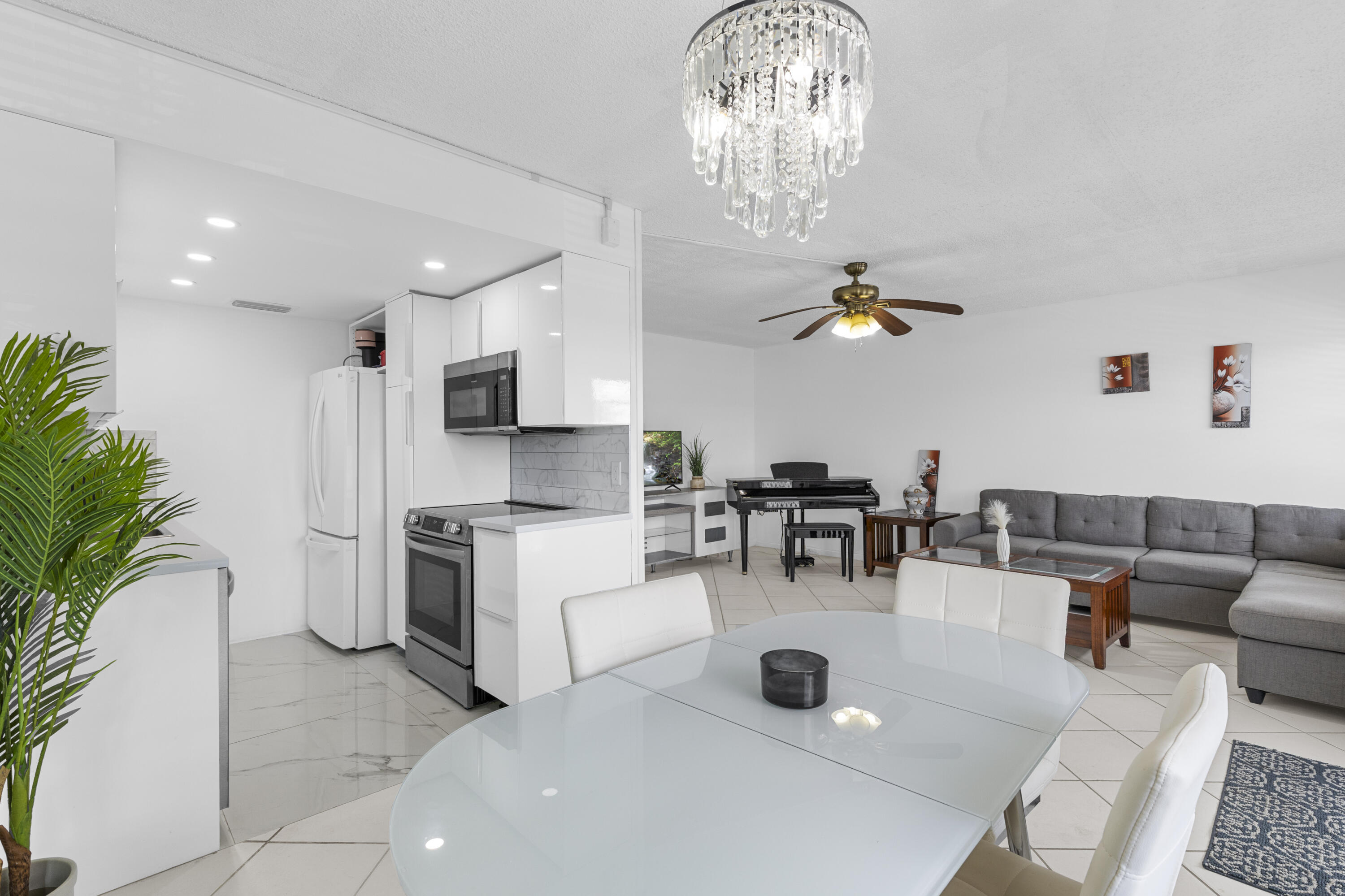 HARWOOD D CONDO - Residential Lease