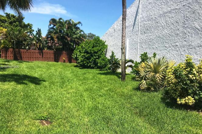 Beautiful 3 Bedrooms/ 3 Bath  home available now for rent in the highly desired Gated community of Villas on the Green located in the California Club area of North Miami.   This spacious residence features an open-concept layout ideal for both relaxing and entertaining. Enjoy a bright and airy living  in a Family friendly environment.