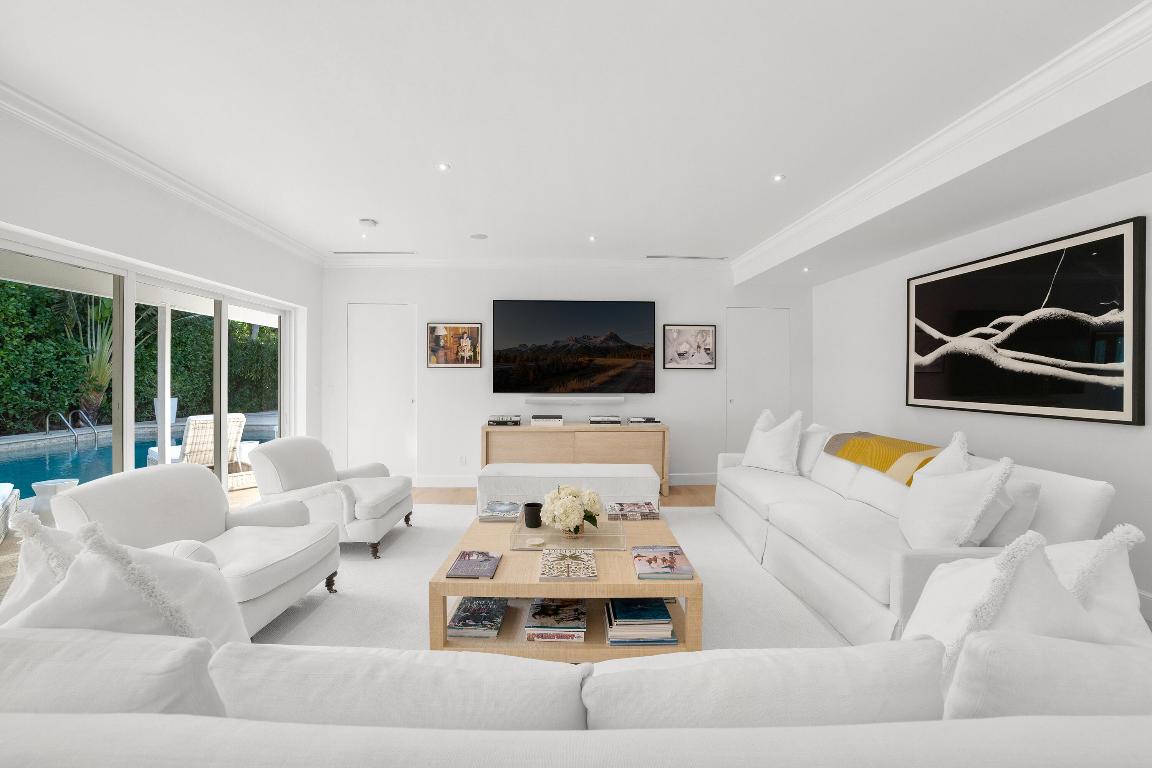 EDGEWATER - Residential