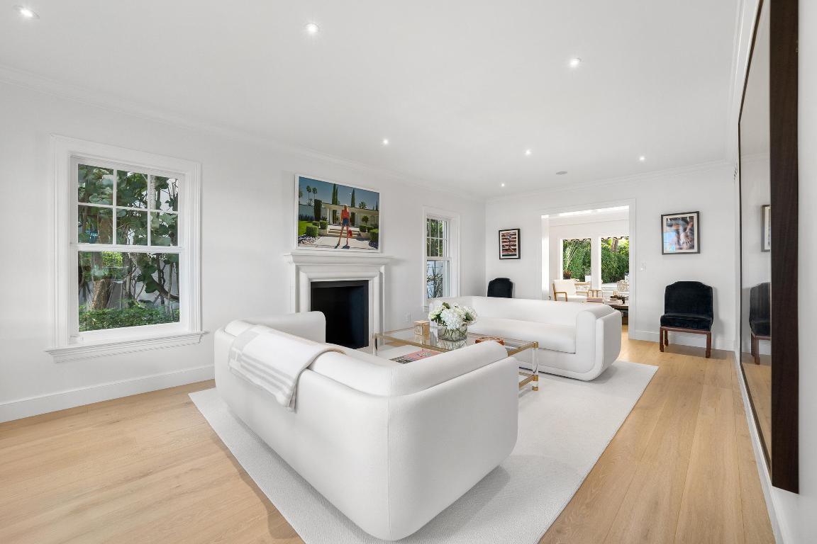 EDGEWATER - Residential