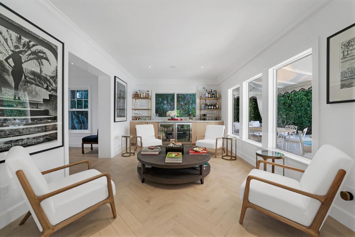 EDGEWATER - Residential