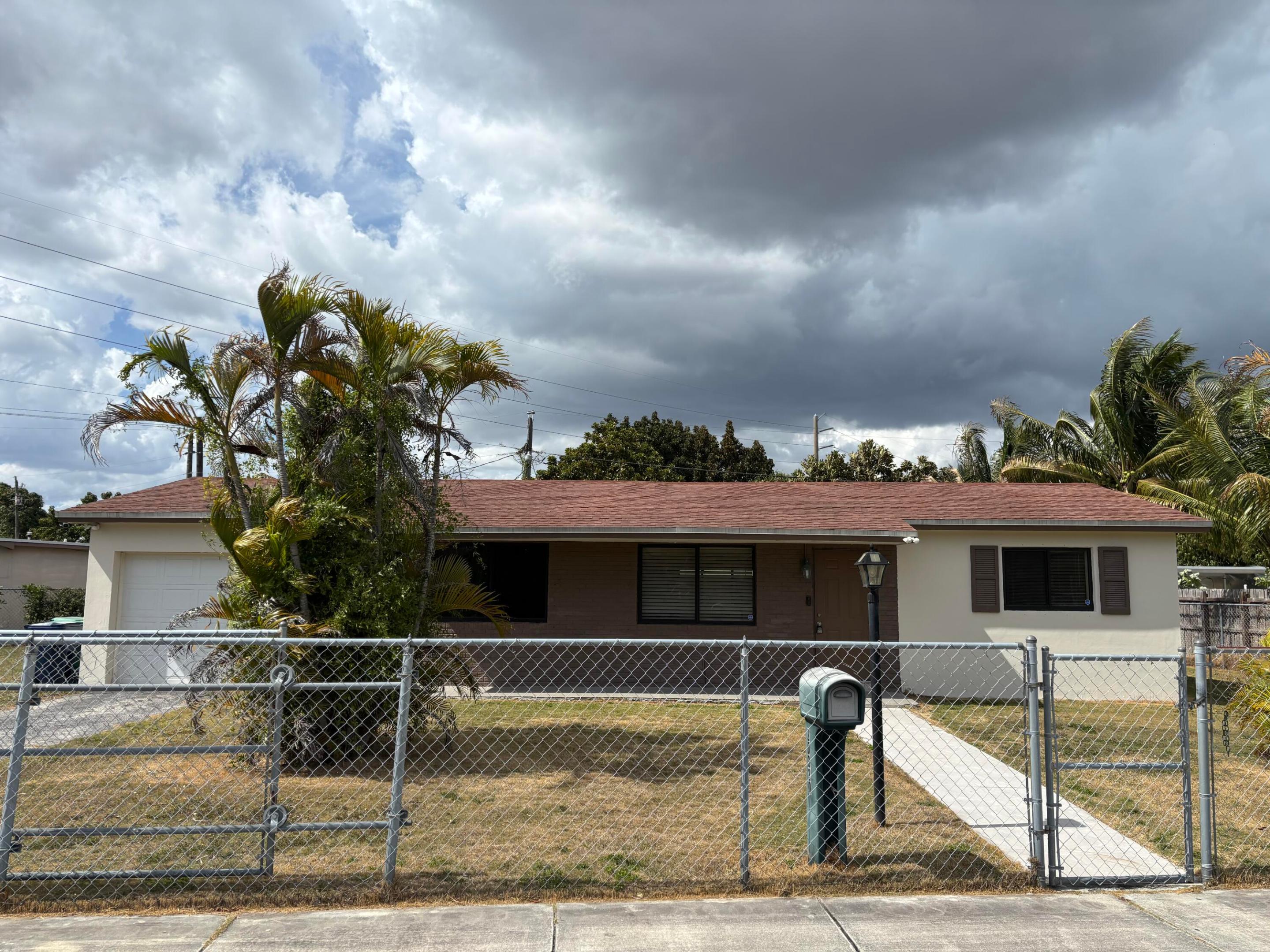 SOUTH MIAMI HEIGHTS ADDN R - Residential Lease