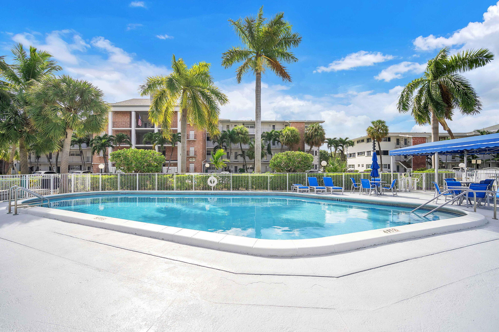 ISLE OF PARADISE CO-OP C - Residential