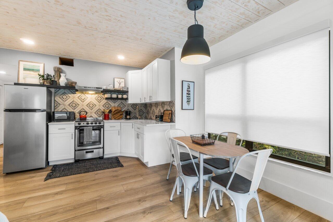 TENNIS LODGES 1 CONDO - Residential Lease