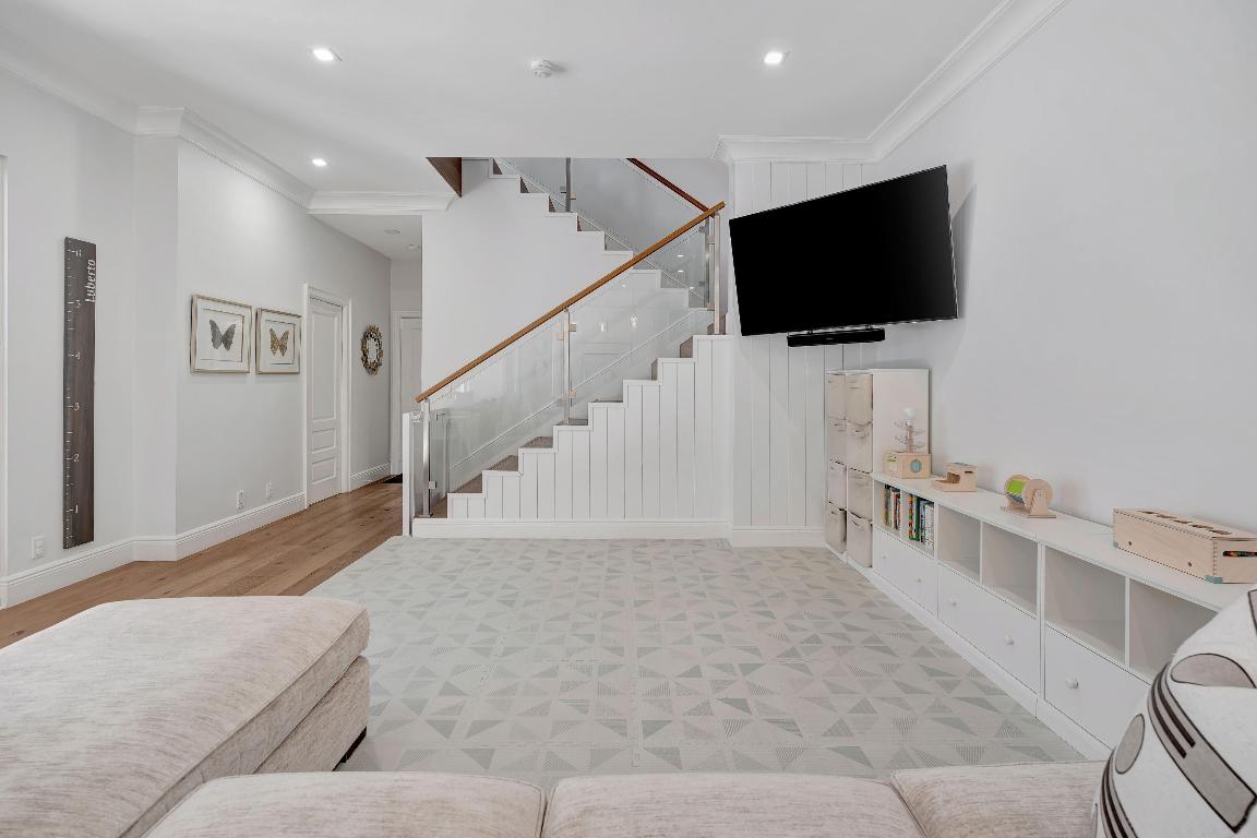 Admirals Cove - Residential