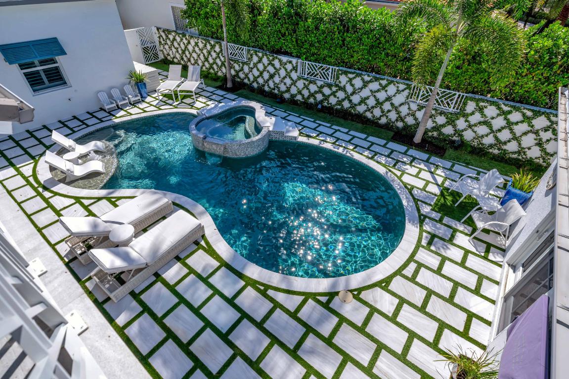 Admirals Cove - Residential