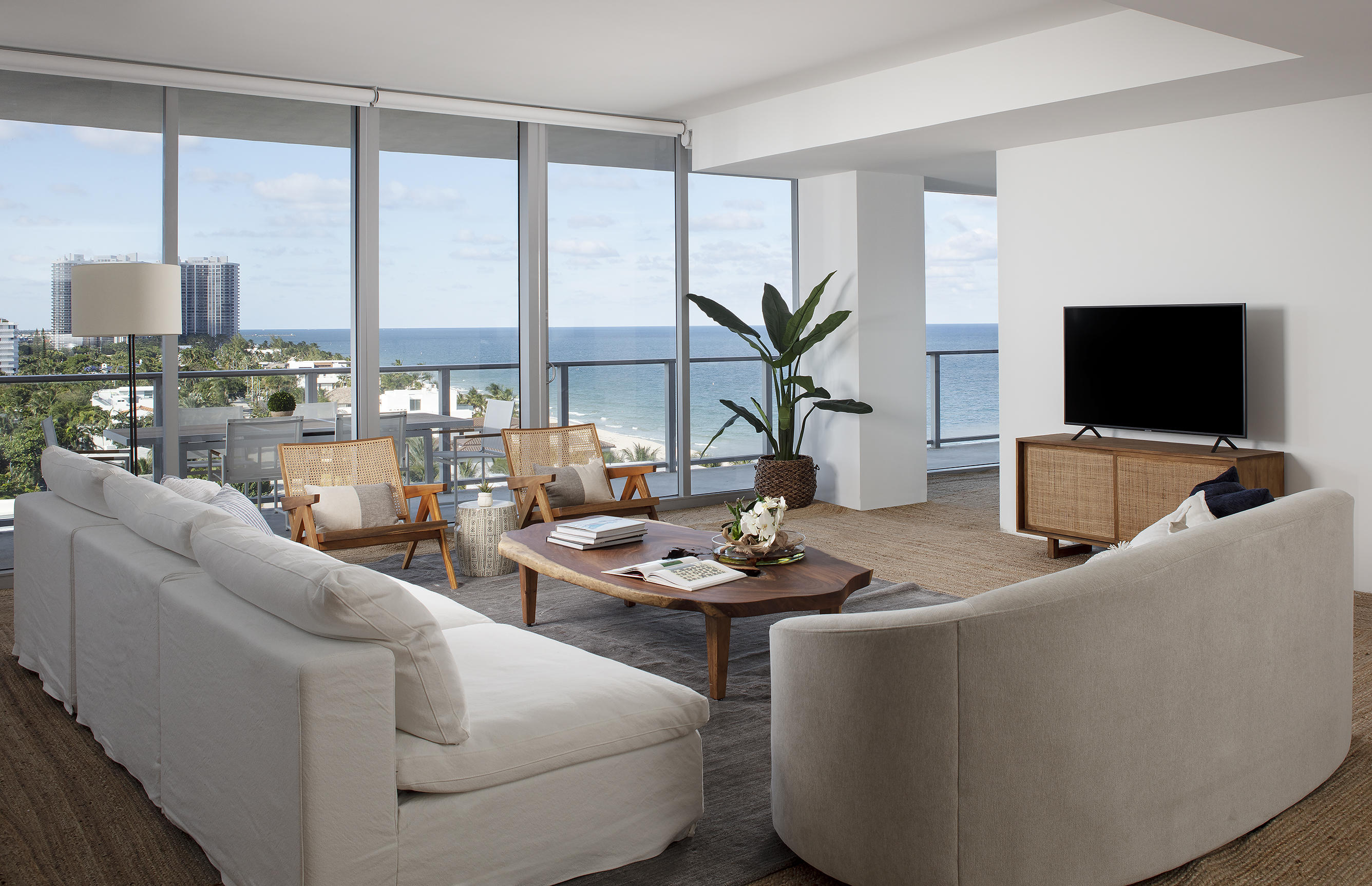 AUBERGE BEACH RESIDENCES - Residential