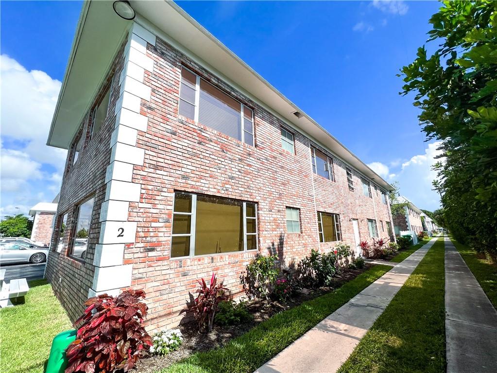 Virginian Apts - Residential