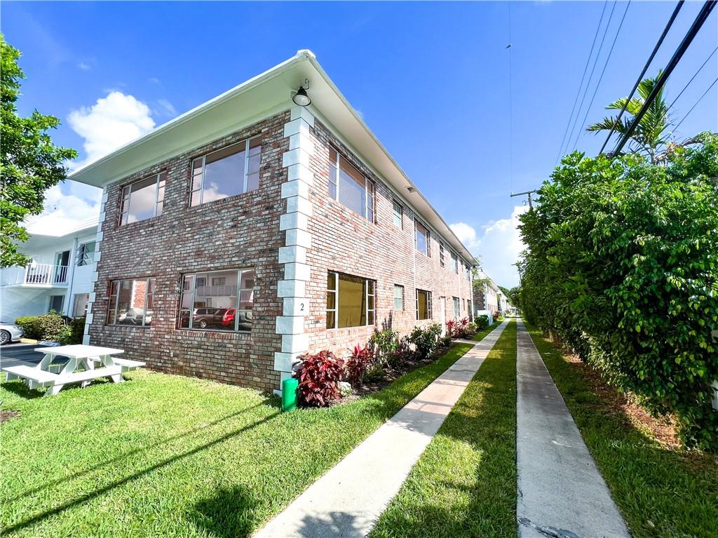 Virginian Apts - Residential