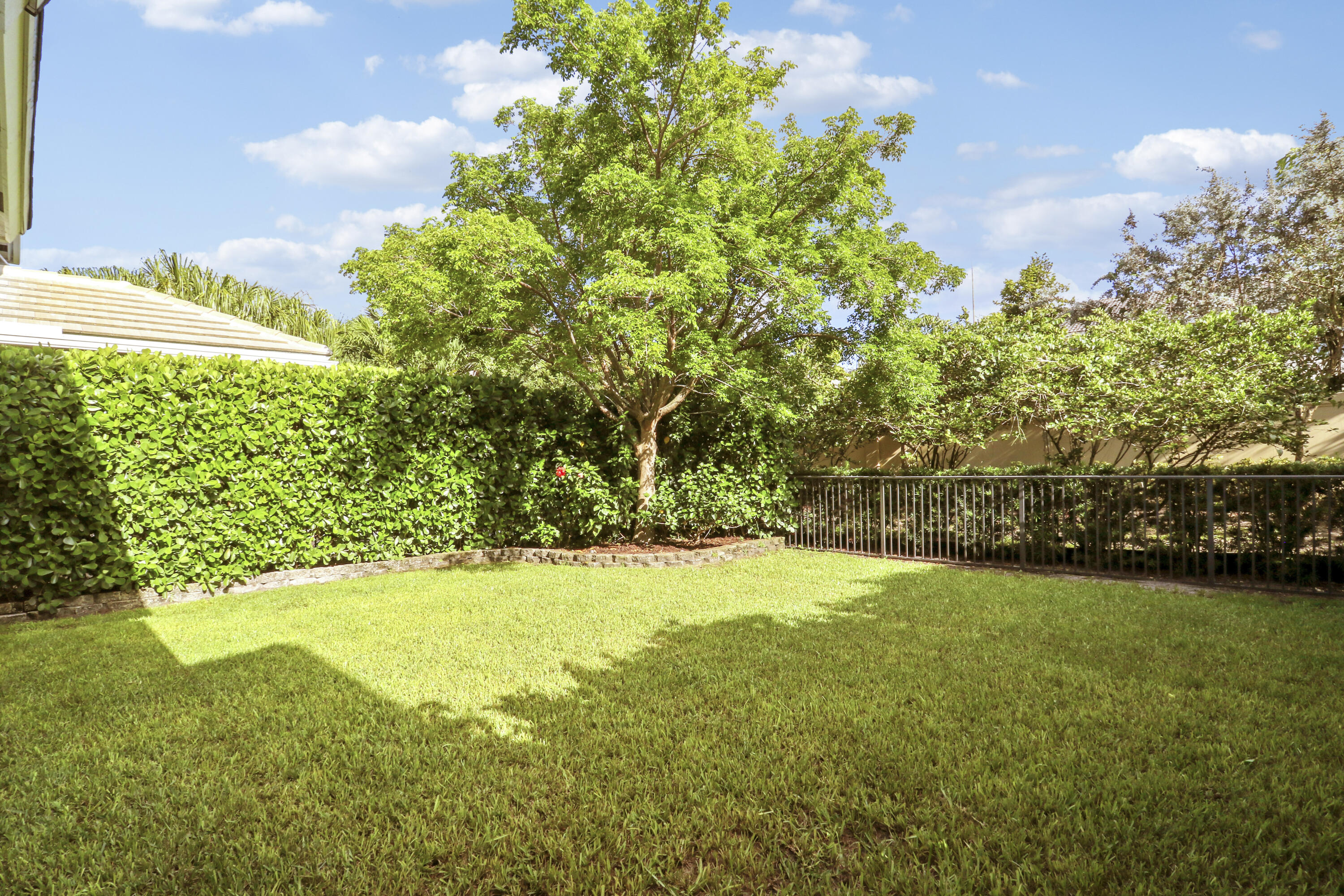 BONNETTE HUNT CLUB - Residential