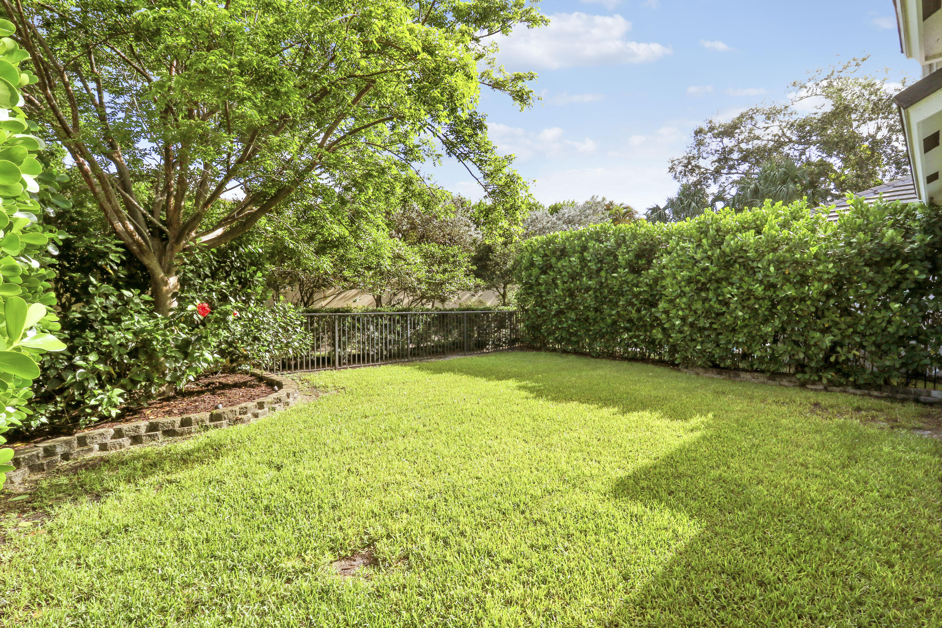 BONNETTE HUNT CLUB - Residential