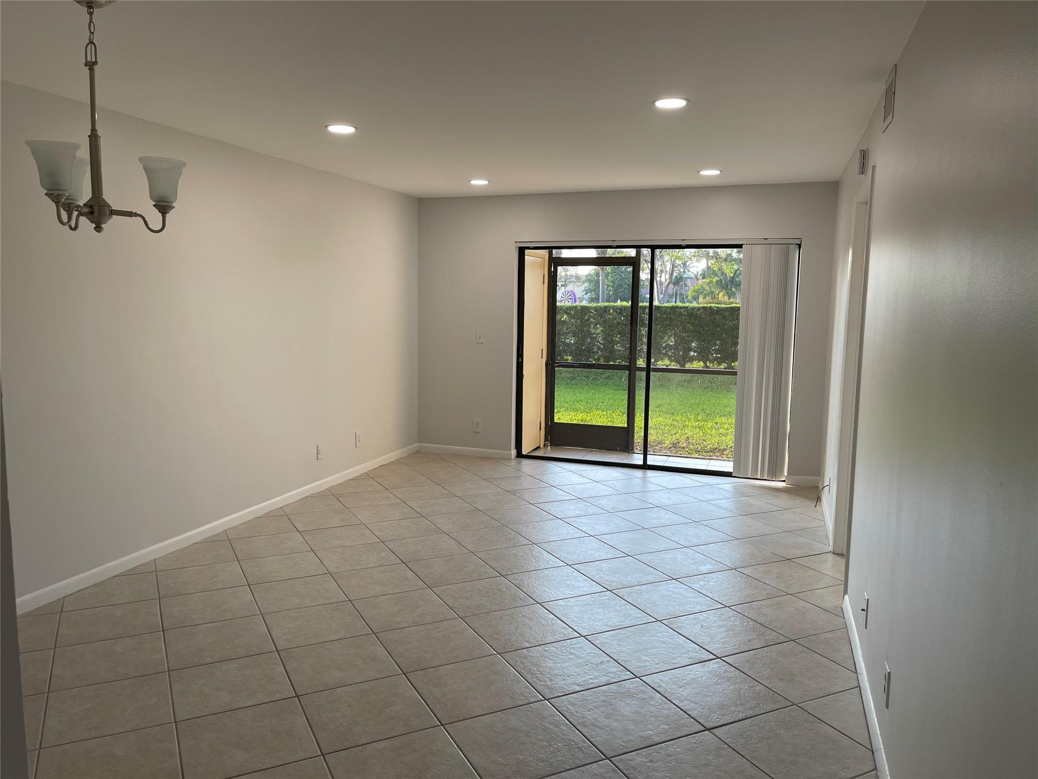 KENSINGTON WALK CONDO - Residential Lease