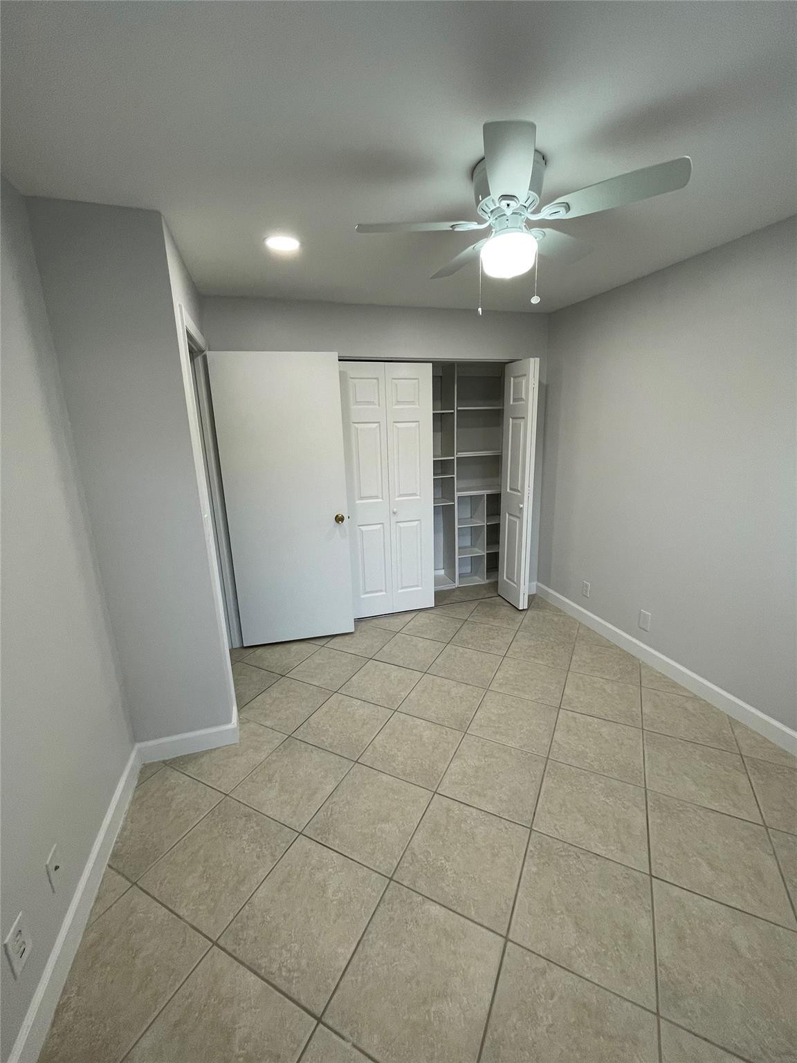 KENSINGTON WALK CONDO - Residential Lease