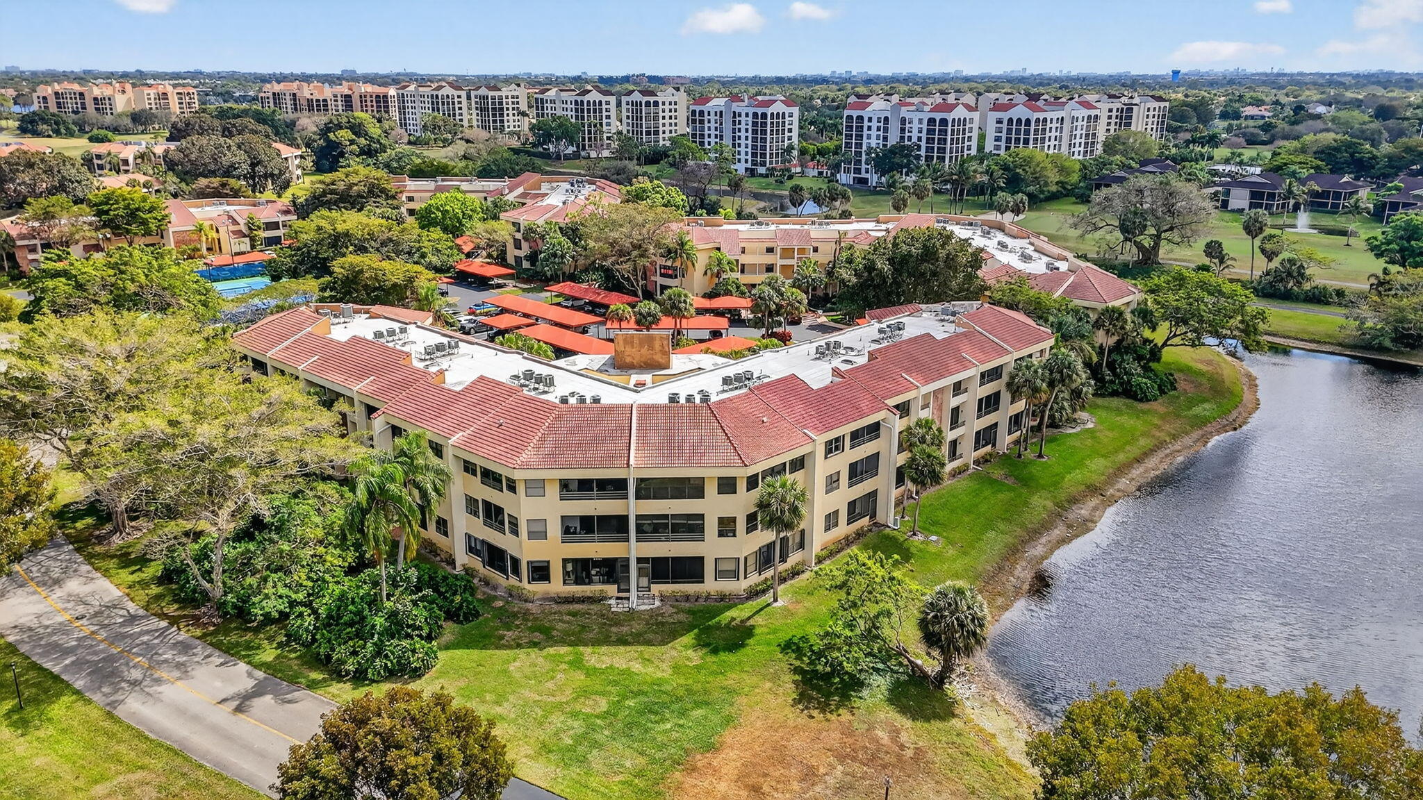 LA PAZ AT BOCA POINTE - Residential