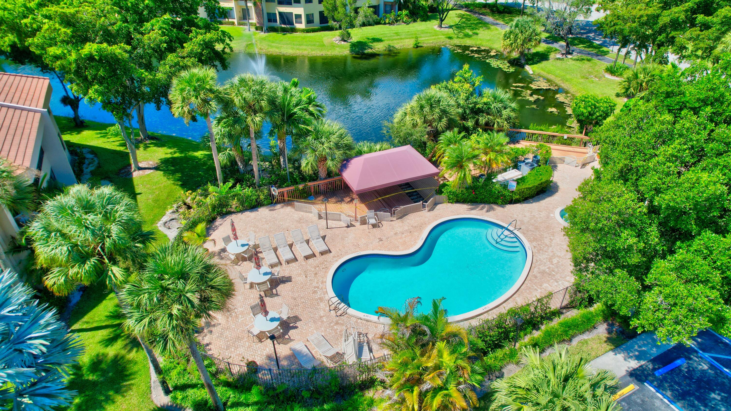 LA PAZ AT BOCA POINTE - Residential