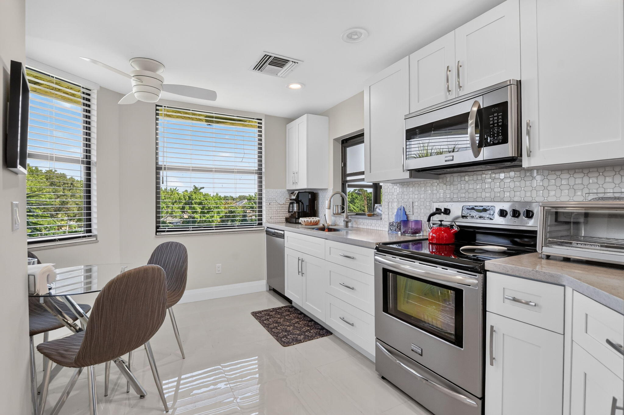 LA PAZ AT BOCA POINTE - Residential