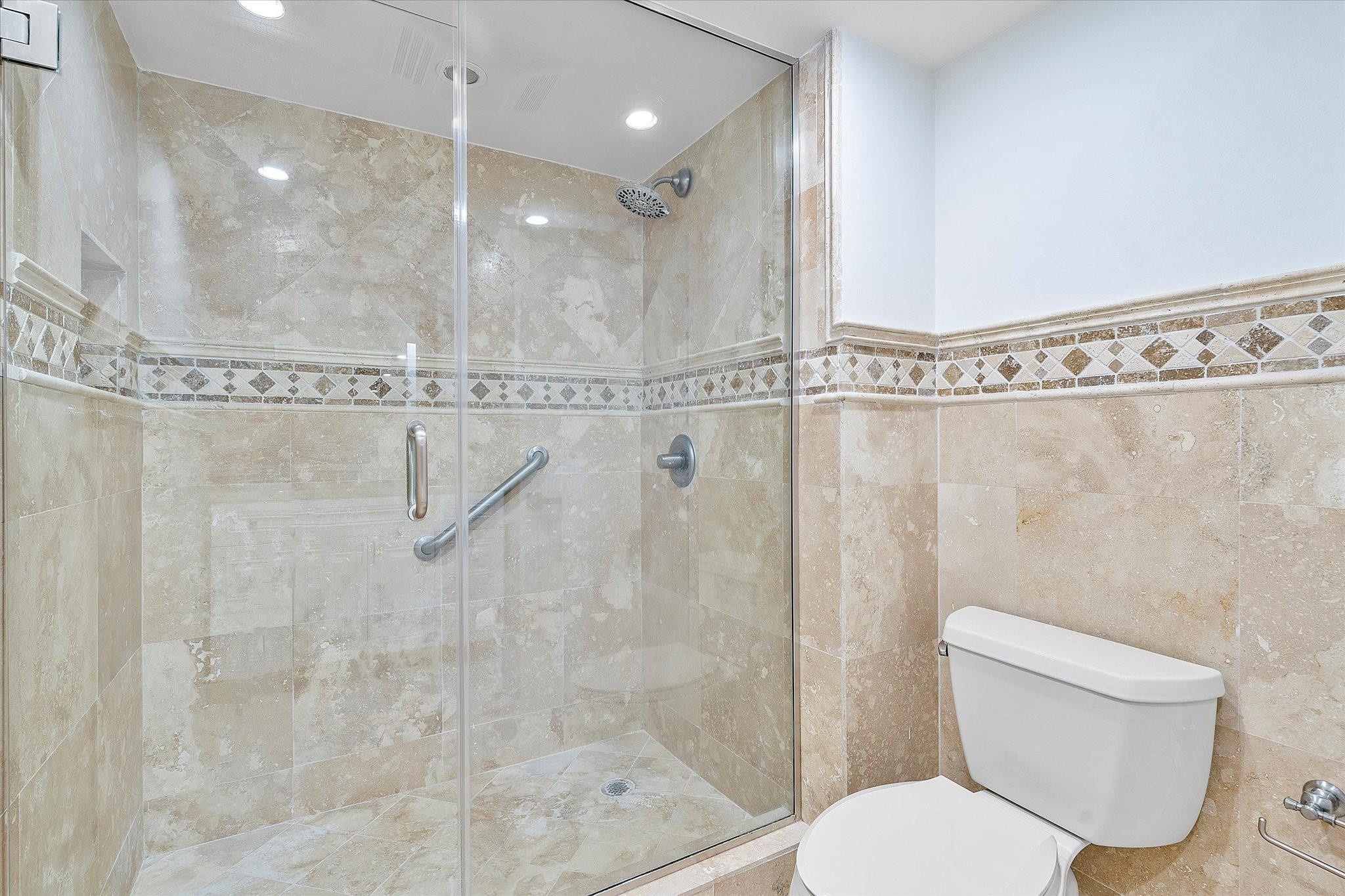 SOUTHPOINT CONDO - Residential Lease