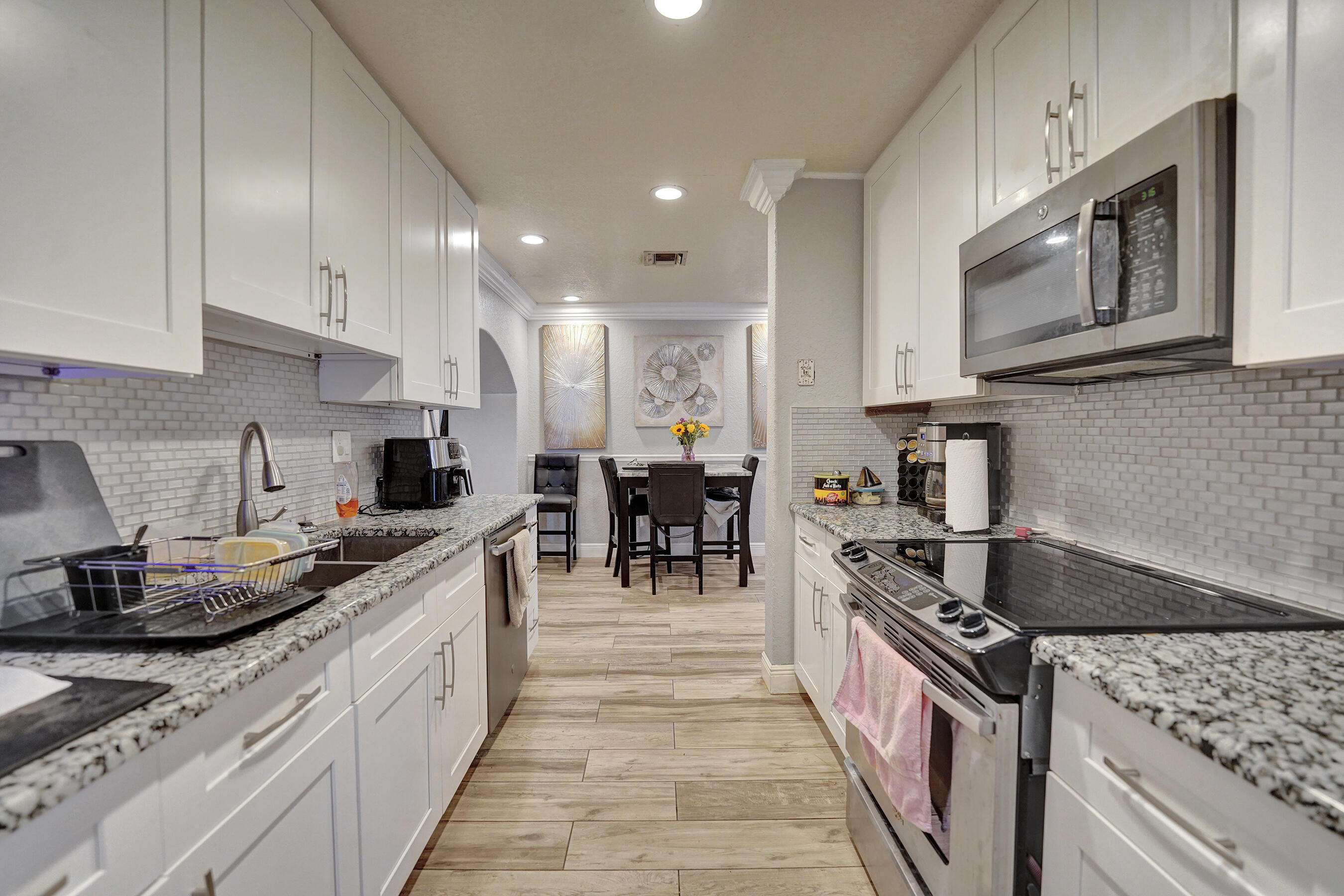 GOLDEN HEIGHTS HOMES - Residential