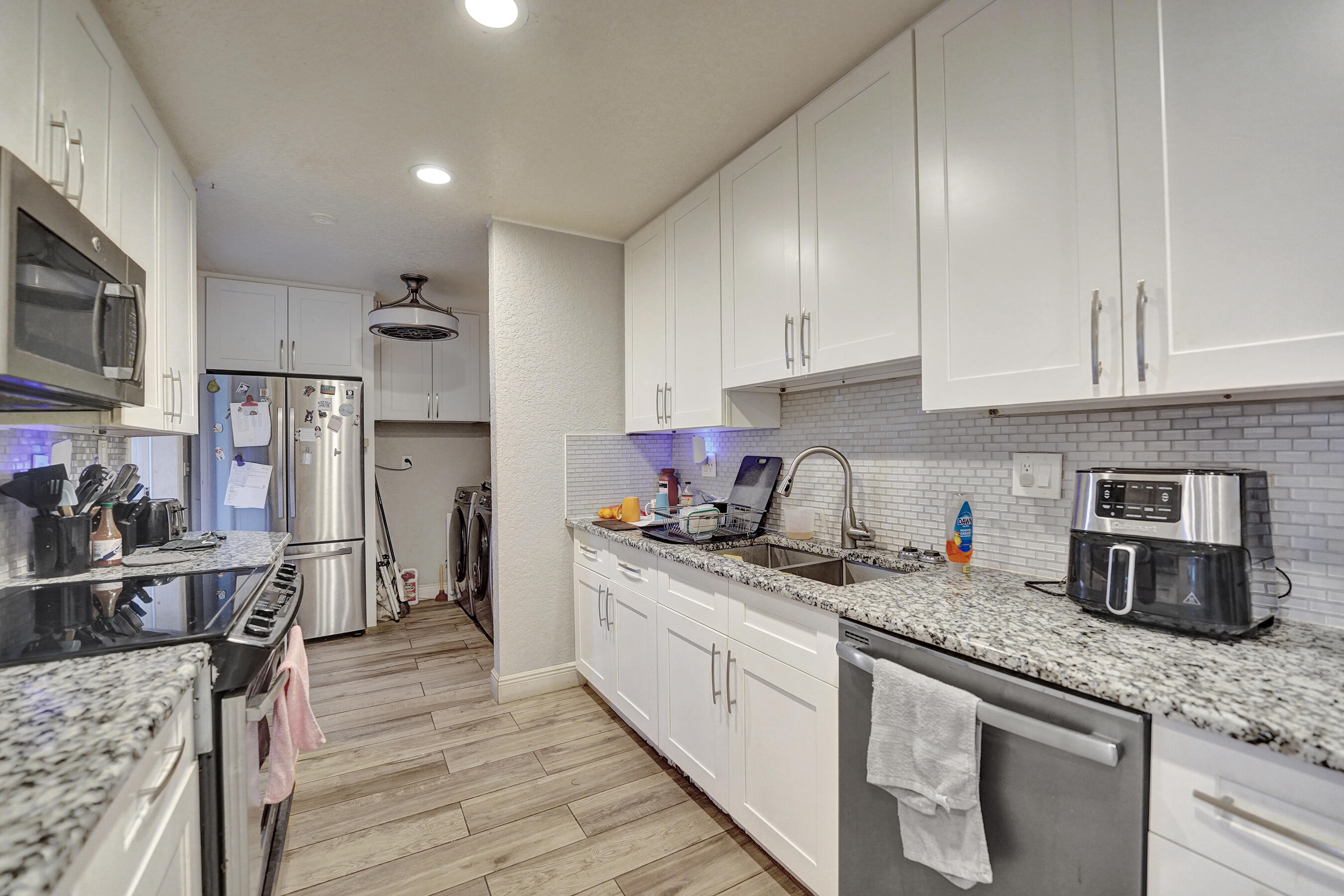 GOLDEN HEIGHTS HOMES - Residential