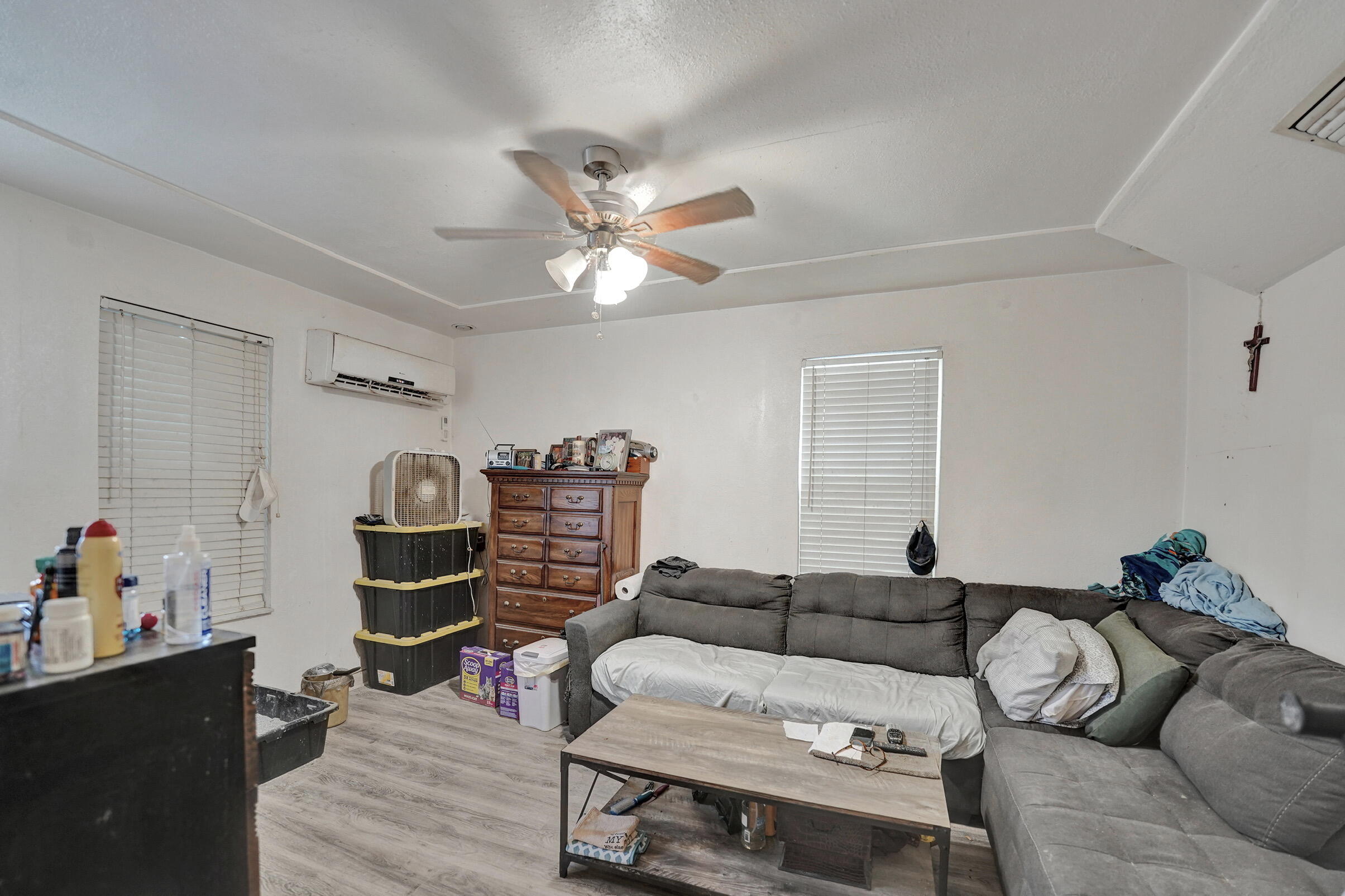 GOLDEN HEIGHTS HOMES - Residential