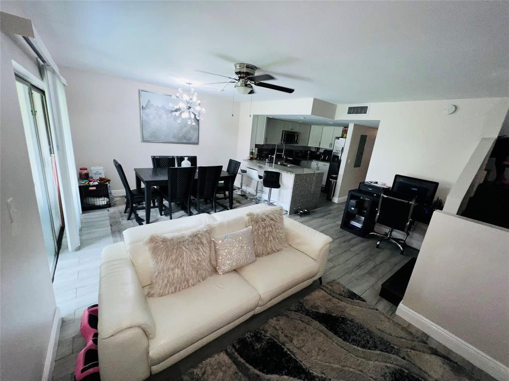 COUNTRY VILLAGE CONDO - Residential Lease
