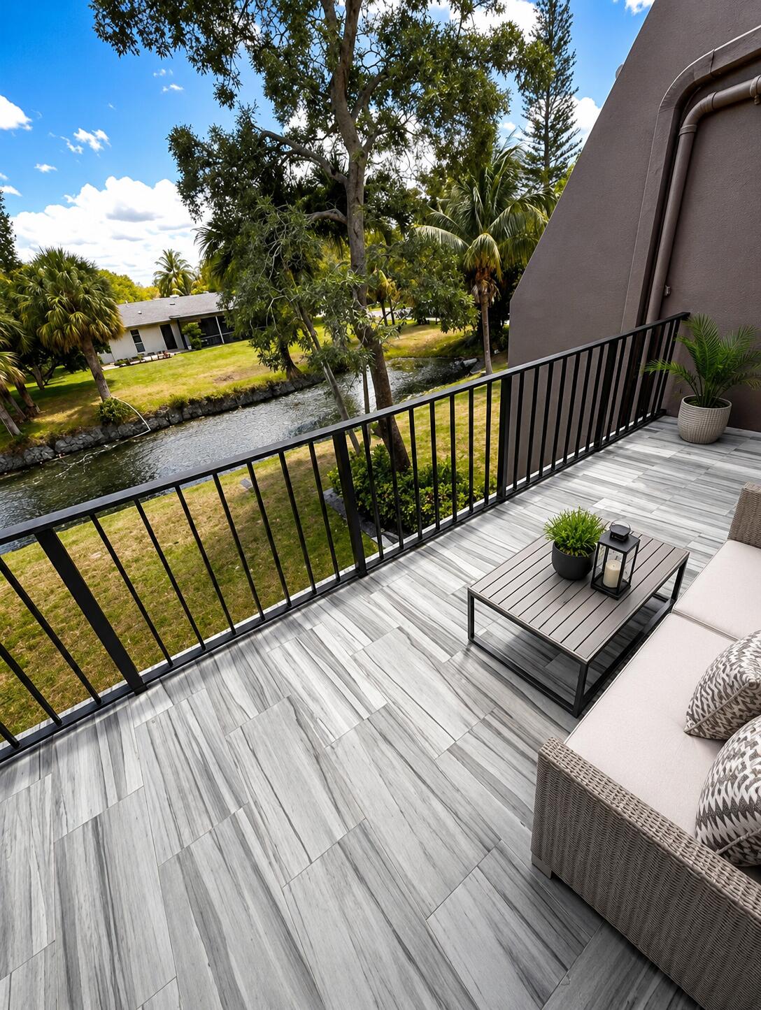 COUNTRY VILLAGE CONDO - Residential Lease