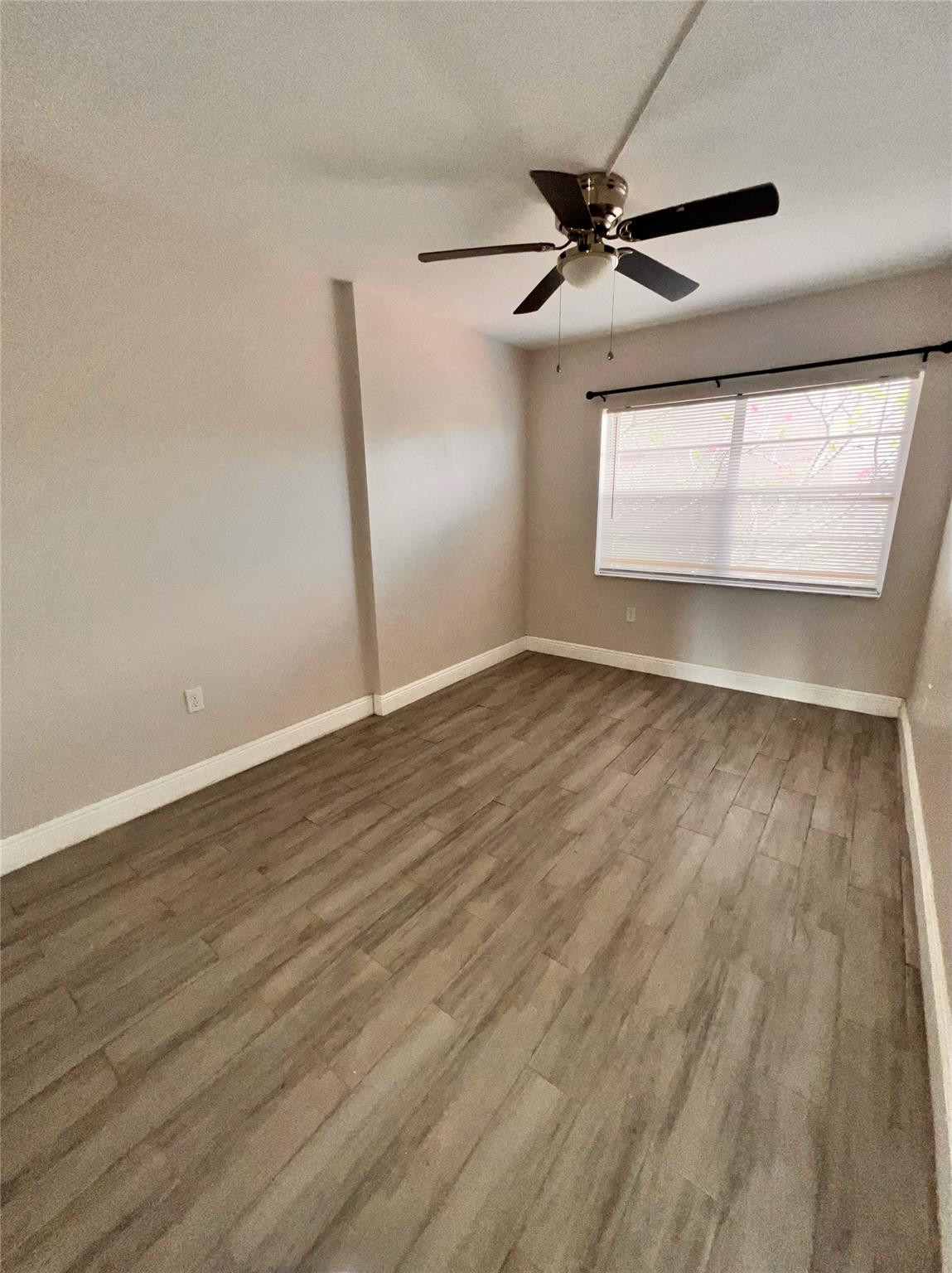 COUNTRY VILLAGE CONDO - Residential Lease