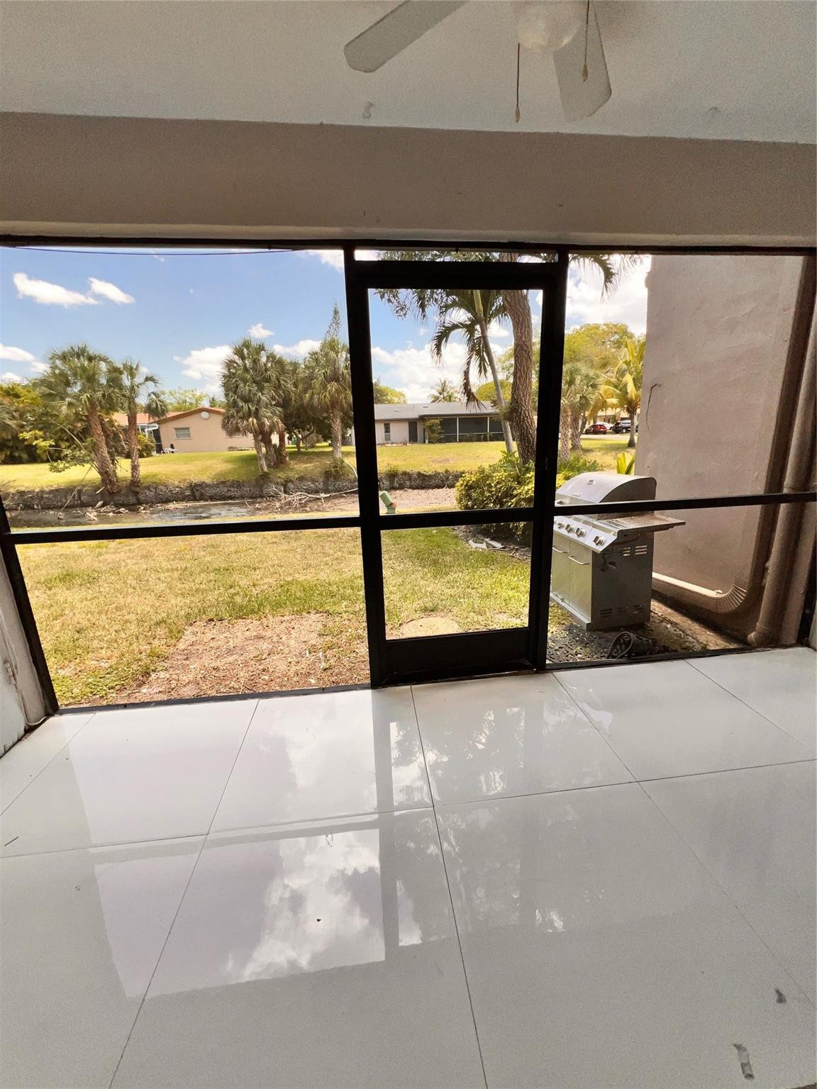 COUNTRY VILLAGE CONDO - Residential Lease