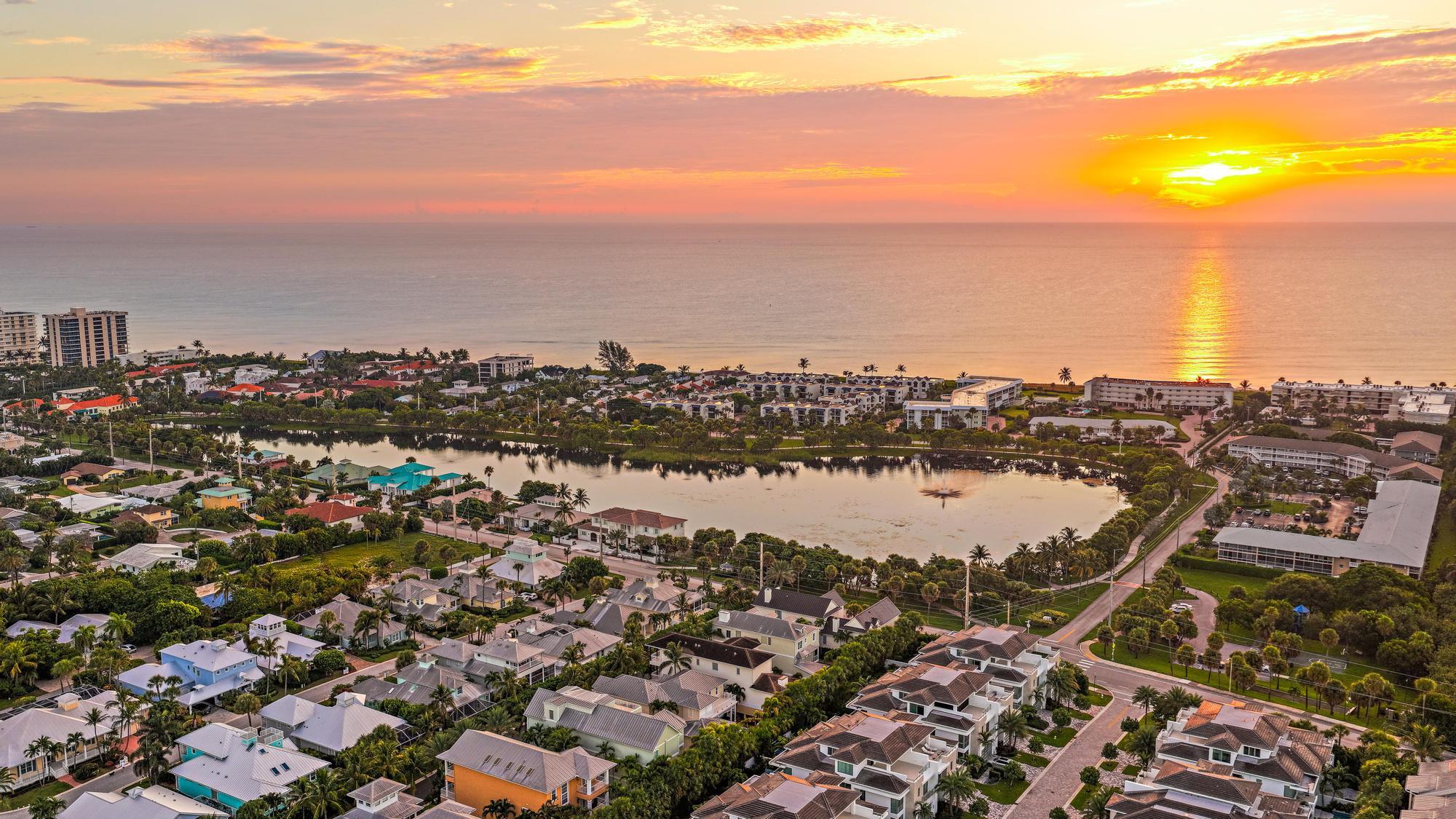 OLD TOWNE AT JUNO BEACH - Residential