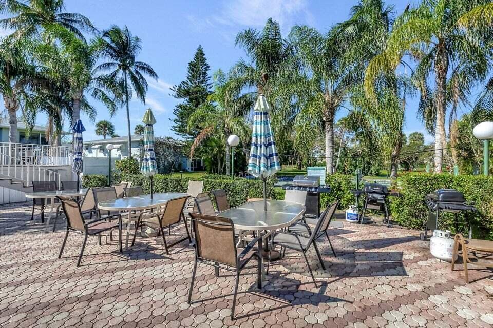 SABAL PINE CONDO - Residential
