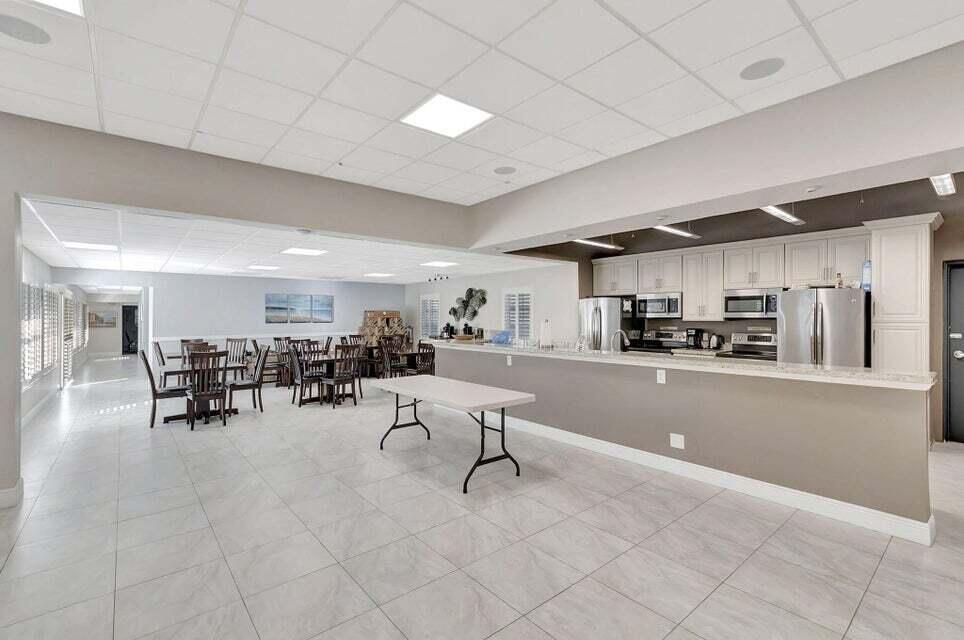 SABAL PINE CONDO - Residential