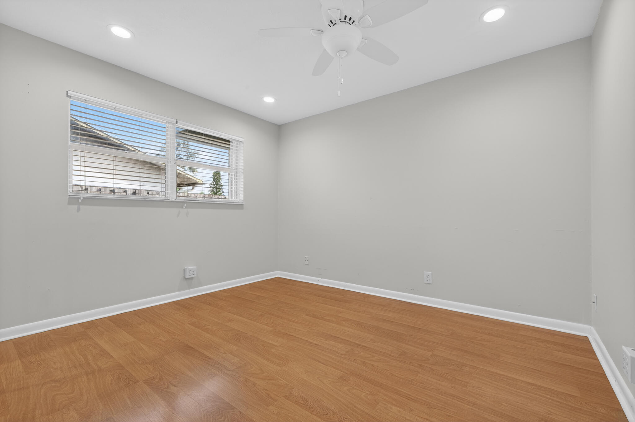 SOUTH SHORE 1 OF WELLINGTON - Residential