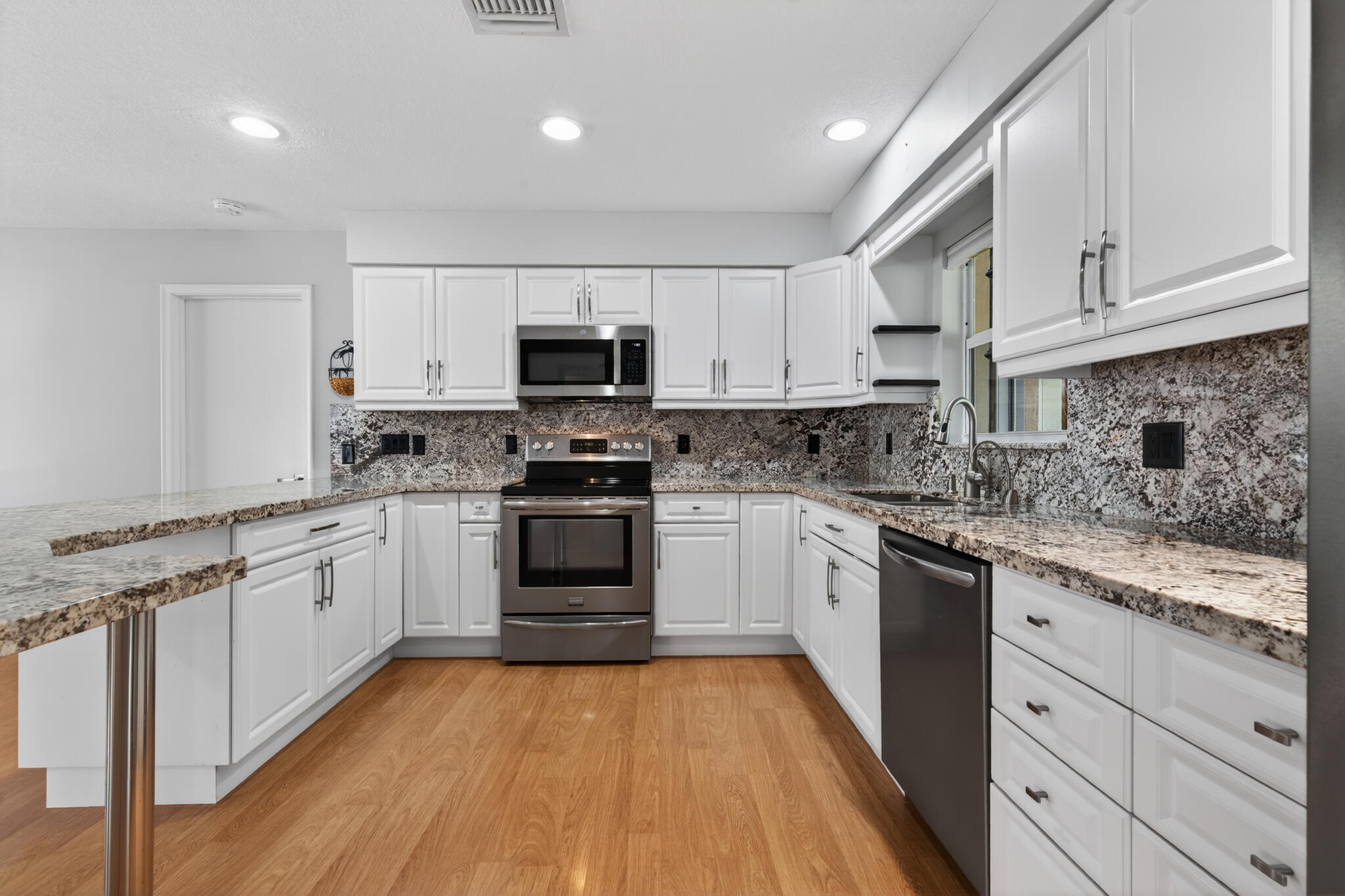 SOUTH SHORE 1 OF WELLINGTON - Residential