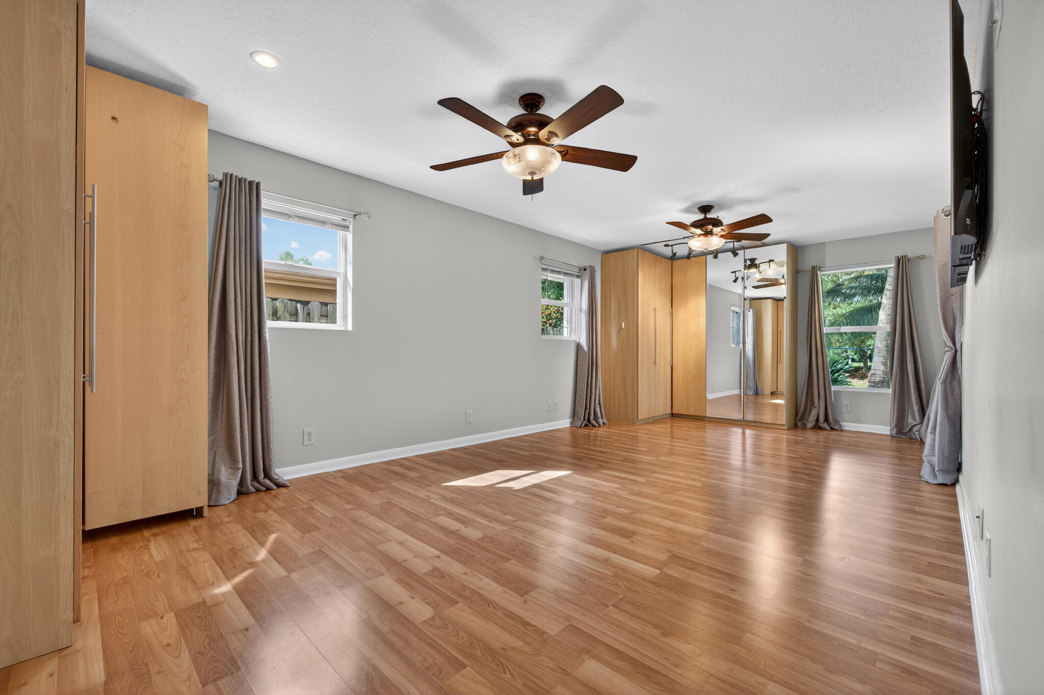 SOUTH SHORE 1 OF WELLINGTON - Residential