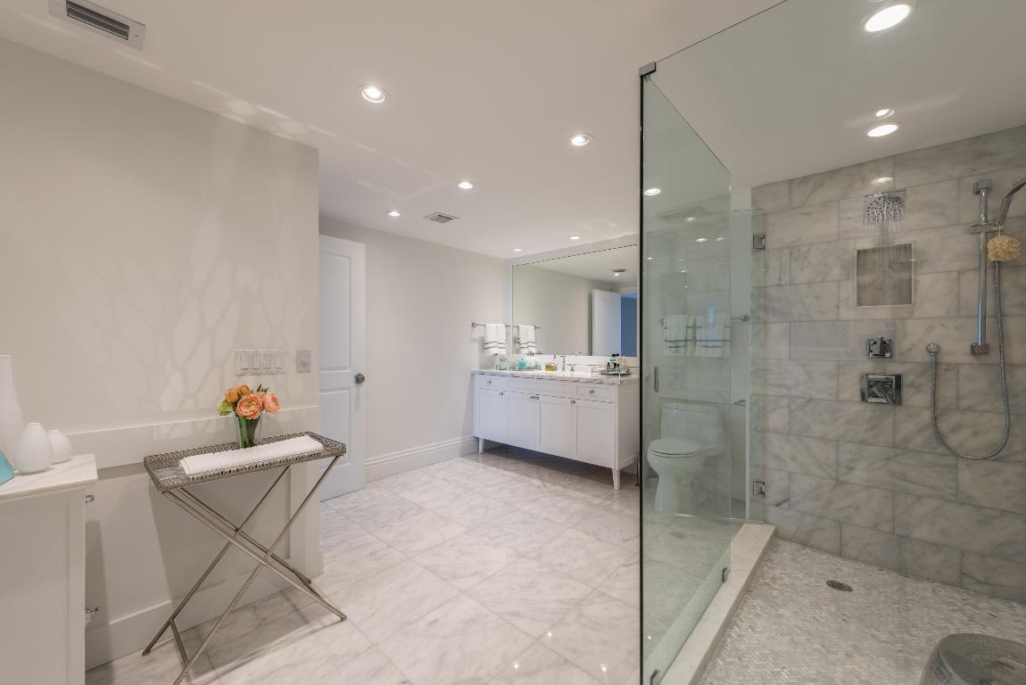 TWO THOUSAND CONDO - Residential