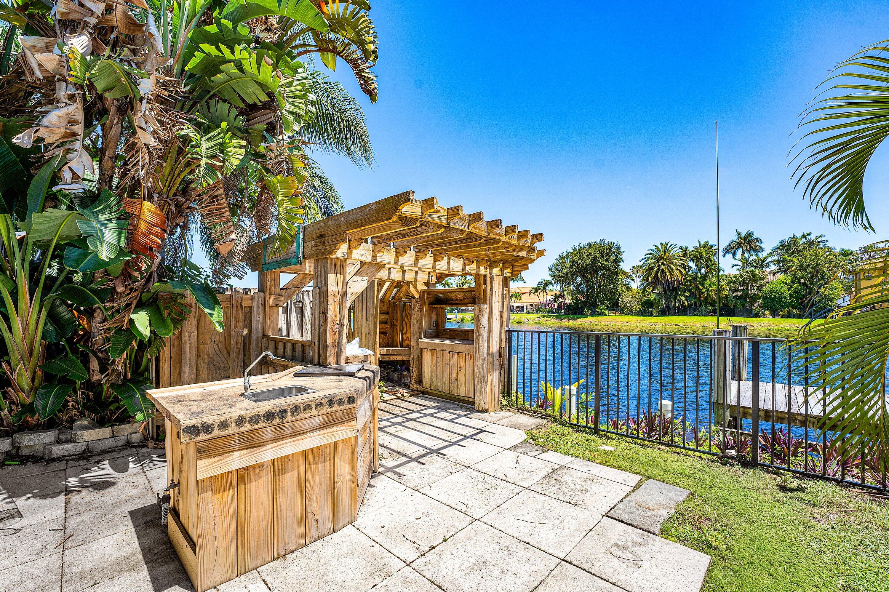 TROPIC PALMS 2 - Residential Lease