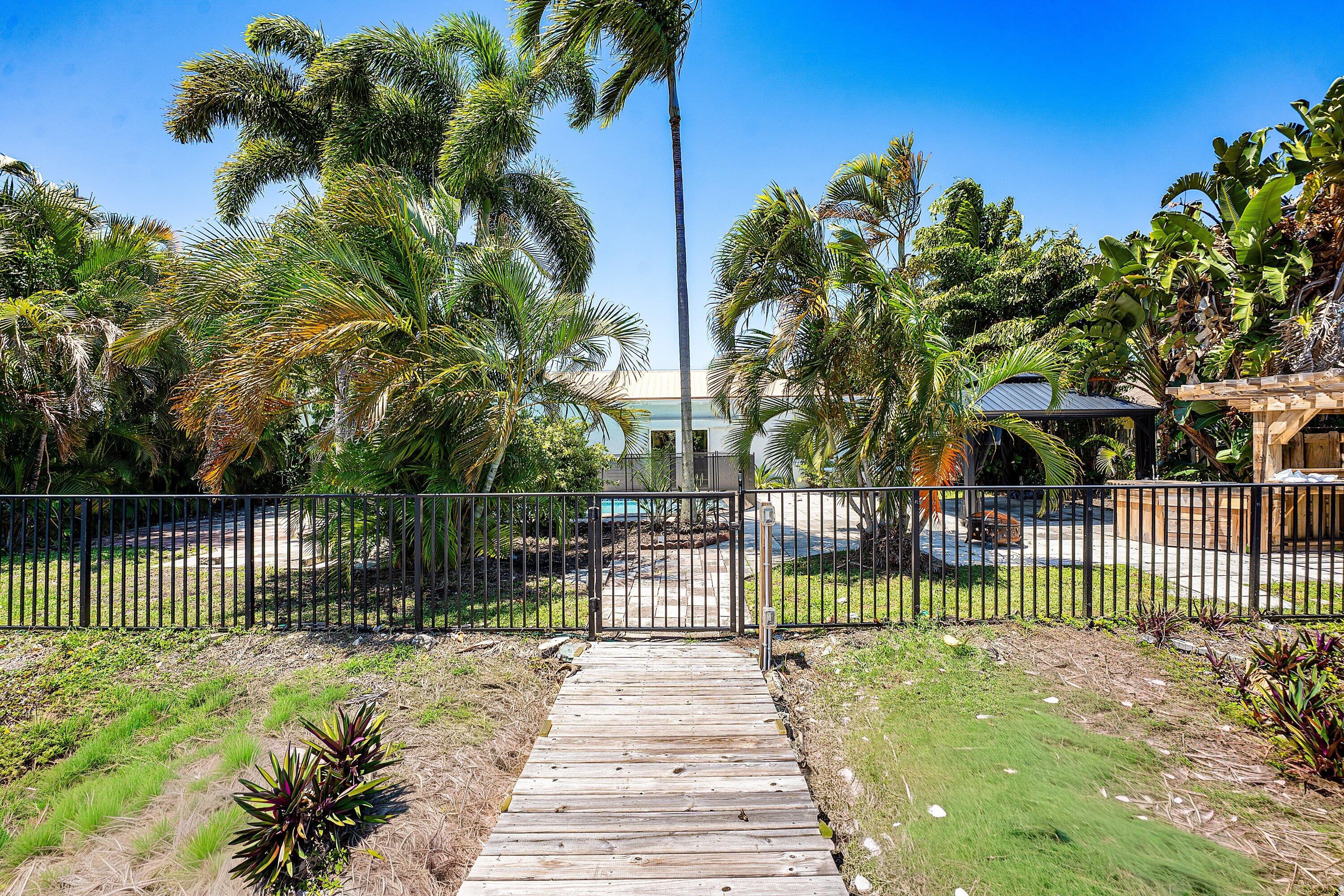 TROPIC PALMS 2 - Residential Lease